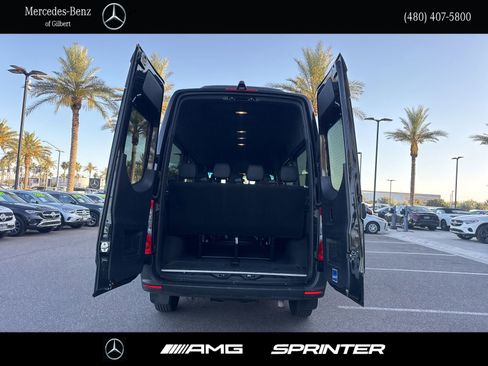 Used 2022 Mercedes-Benz Sprinter 2500 image 5