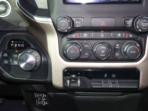 Used 2019 RAM 1500 Laramie w/ Trailer Tow Group image 11