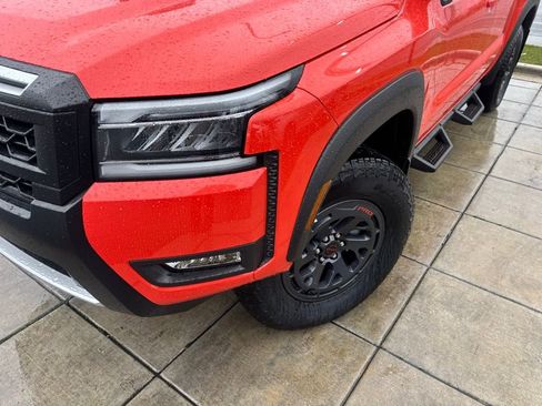 Used 2025 Nissan Frontier PRO-4X w/ Interior Protection Package image 2