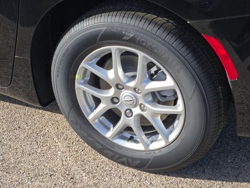 New 2026 Chrysler Voyager LX image 13