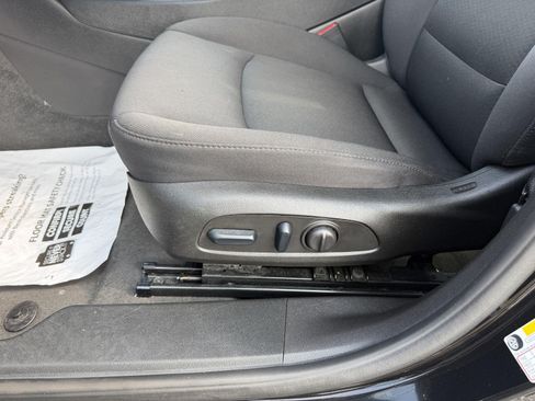 Used 2024 Chevrolet Malibu LT FWD image 11