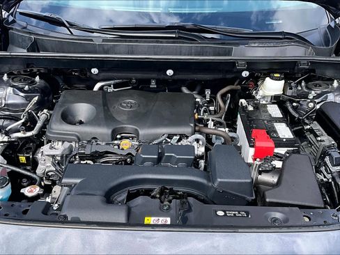 Used 2025 Toyota RAV4 LE AWD/4WD image 30