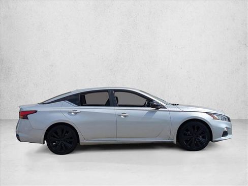 Used 2021 Nissan Altima 2.5 SR image 4