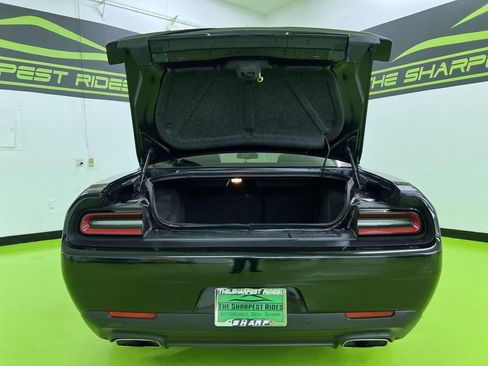 Used 2021 Dodge Challenger R/T RWD image 9