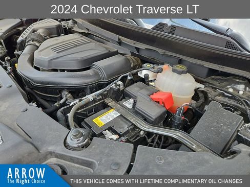 Used 2024 Chevrolet Traverse LT AWD/4WD image 15
