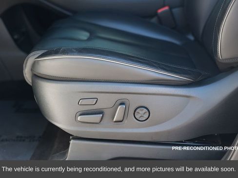 Used 2022 Hyundai Palisade Limited image 18