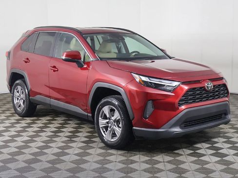 Used 2022 Toyota RAV4 XLE AWD/4WD image 45