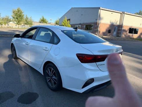 Used 2023 Kia Forte LXS FWD image 8