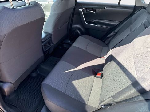 Used 2020 Toyota RAV4 XLE FWD image 16