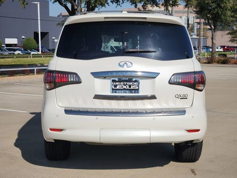 Used 2016 INFINITI QX80 Limited w/ All Season Package image 6