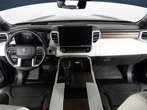 Used 2023 Toyota Sequoia Capstone image 38