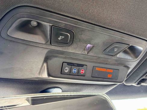 Used 2019 Chevrolet Camaro LT image 33