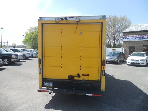 Used 2011 GMC Savana 3500 RWD image 12