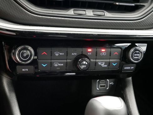 Certified 2024 Jeep Compass Trailhawk image 36