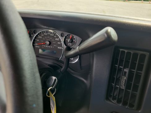 Used 2013 Chevrolet Express 1500 RWD image 23