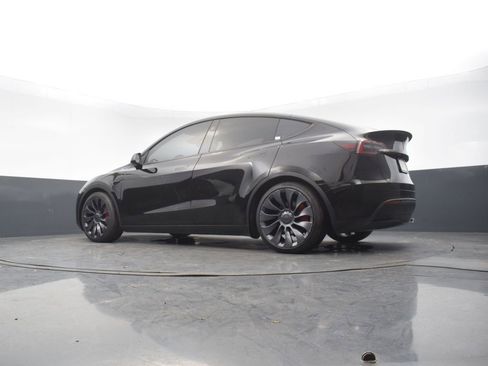 Used 2024 Tesla Model Y Performance AWD/4WD image 36