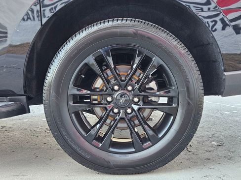 Used 2022 Ford Expedition Max XLT image 29