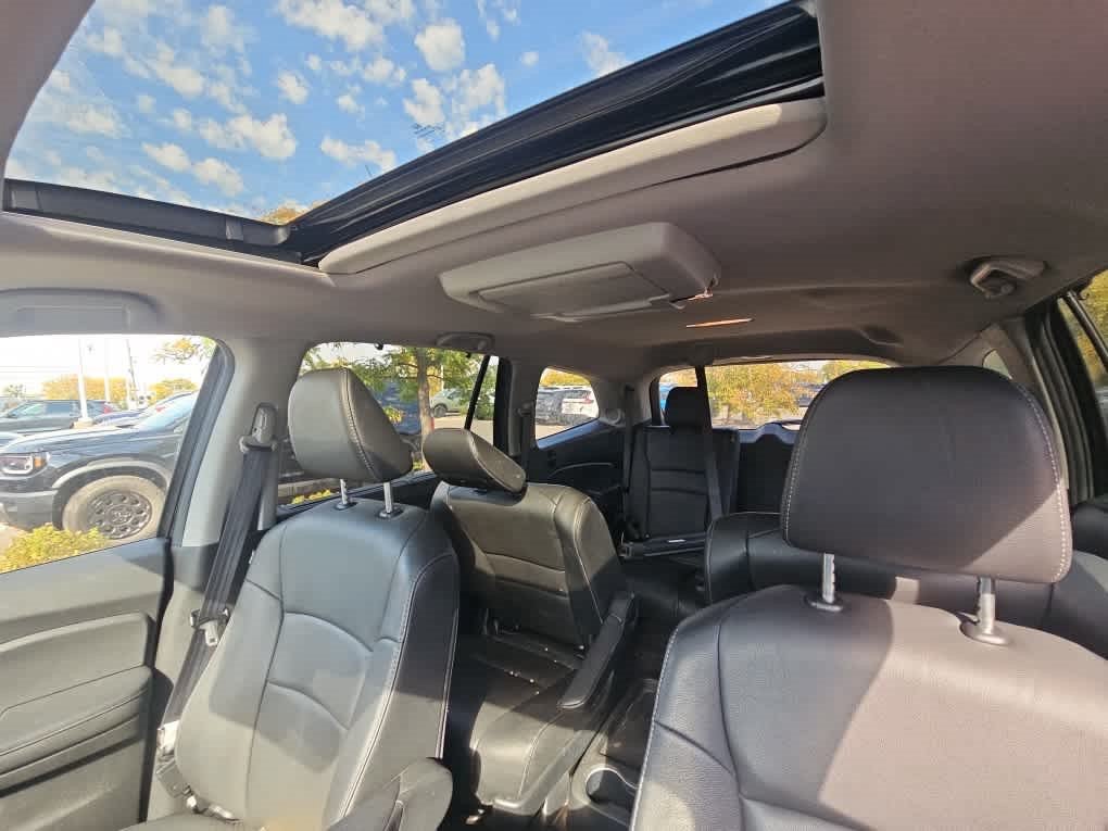 Used 2022 Honda Pilot Touring image 9