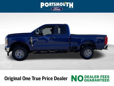 New 2026 Ford F250 XL w/ FX4 Off-Road Package image 2