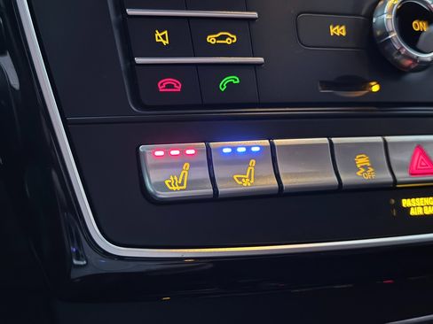 Used 2017 Mercedes-Benz GLS 550 4MATIC w/ Driver Assistance Package image 36