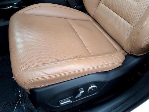 Used 2024 Hyundai Santa Fe Limited image 18