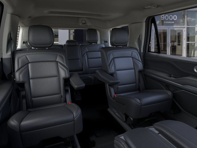 New 2026 Lincoln Navigator Premiere AWD/4WD image 11
