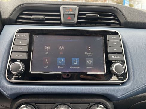 Used 2025 Nissan Versa SV image 20