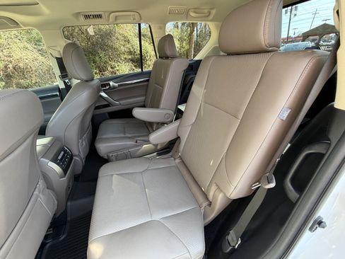 Used 2022 Lexus GX 460 Luxury image 18