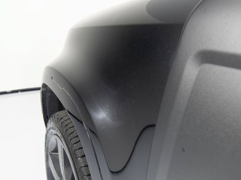 Used 2024 Land Rover Defender 90 X-Dynamic SE AWD/4WD image 46