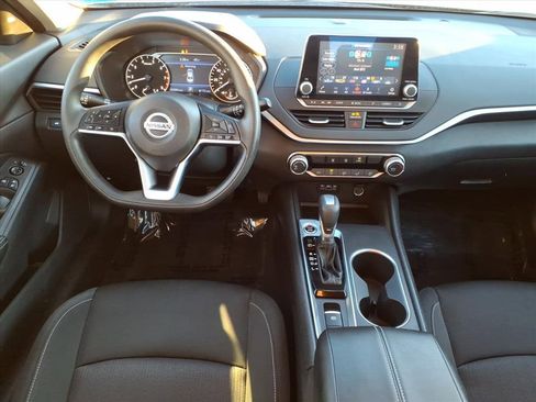 Certified 2022 Nissan Altima 2.5 SV image 9