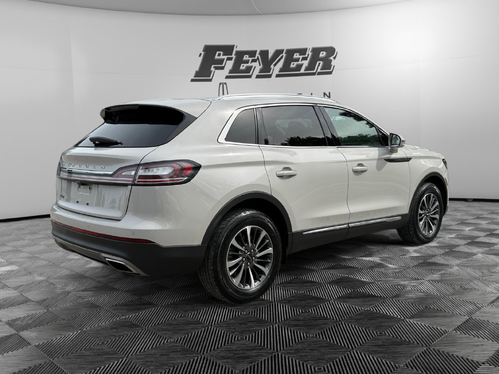 Used 2023 Lincoln Nautilus AWD w/ Premium Package image 5