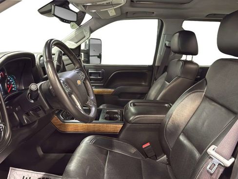 Used 2015 Chevrolet Silverado 1500 LTZ AWD/4WD image 19