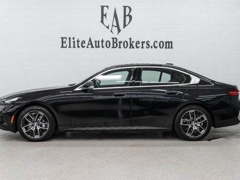 Used 2026 BMW 530i xDrive w/ Premium Package AWD/4WD image 2