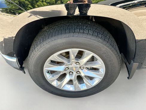 Used 2019 Chevrolet Silverado 1500 LTZ image 35