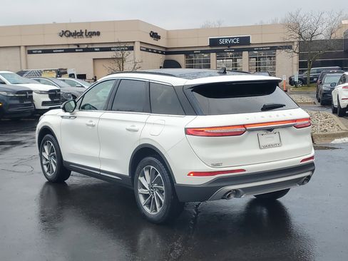 New 2026 Lincoln Corsair Premiere image 3