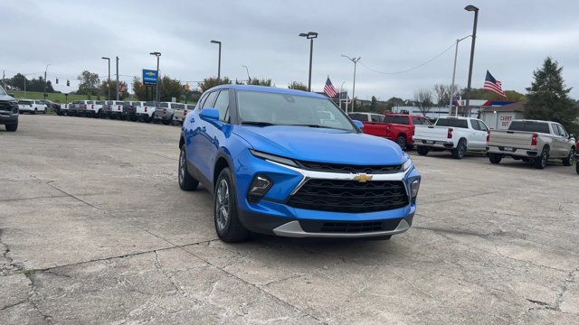 Used 2024 Chevrolet Blazer LT w/ Driver Confidence Package FWD image 3