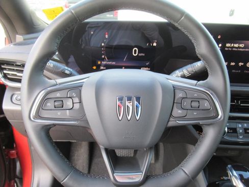 Used 2024 Buick Envista Sport Touring w/ Convenience II Package FWD image 22