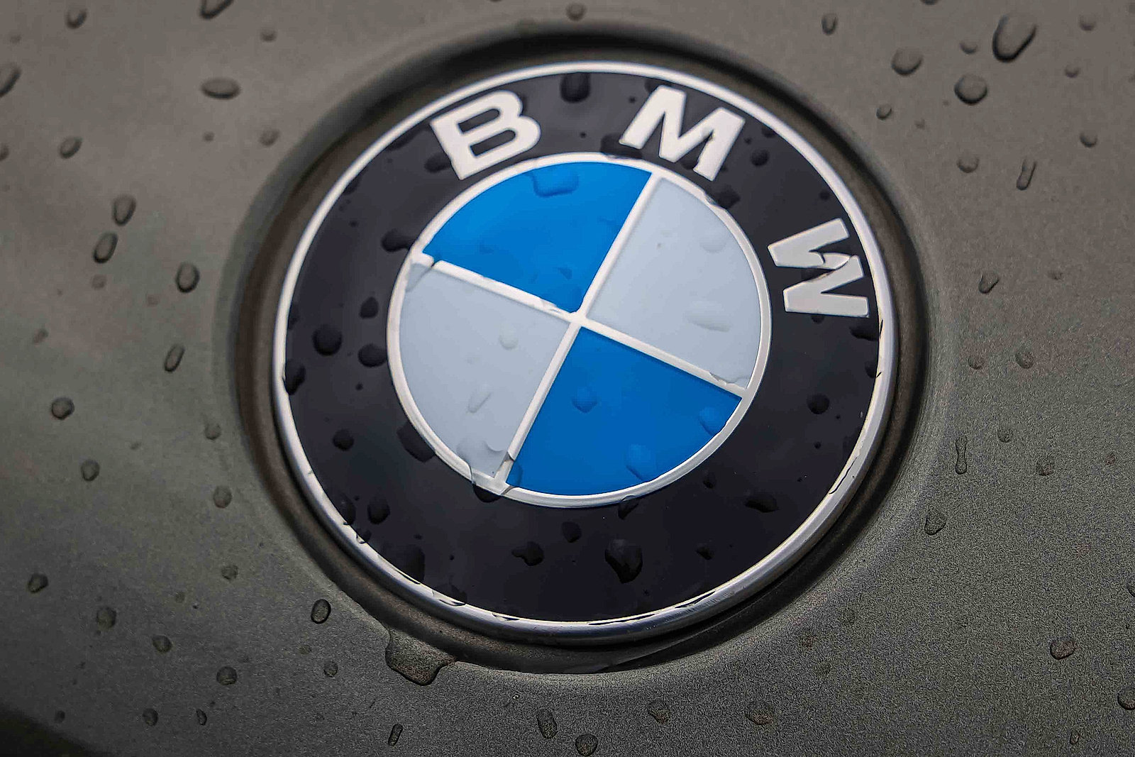 Used 2023 BMW X6 xDrive40i w/ M Sport Package AWD/4WD image 30