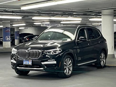 Used 2018 BMW X3 xDrive30i AWD/4WD image 3