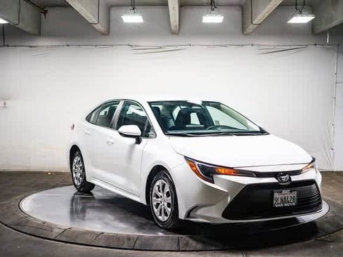 Certified 2023 Toyota Corolla LE image 6