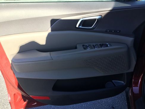 New 2026 Kia Carnival EX FWD image 9