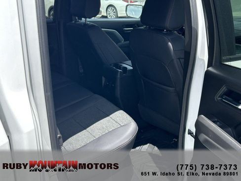 Used 2025 Chevrolet Colorado Z71 AWD/4WD image 22