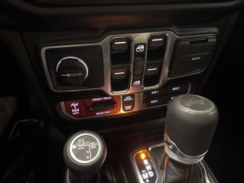 Used 2022 Jeep Wrangler Unlimited Rubicon image 44