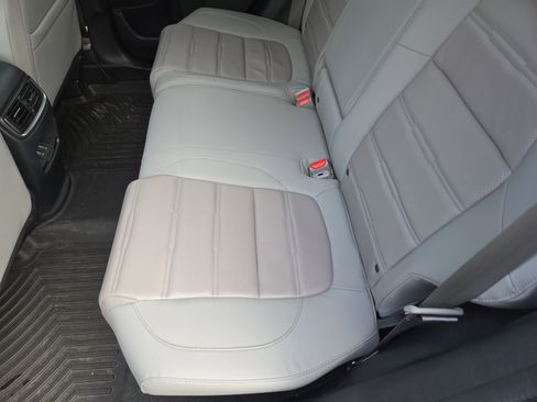 Used 2019 Honda CR-V Touring image 21