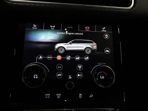 Used 2019 Land Rover Range Rover Velar R-Dynamic SE image 17