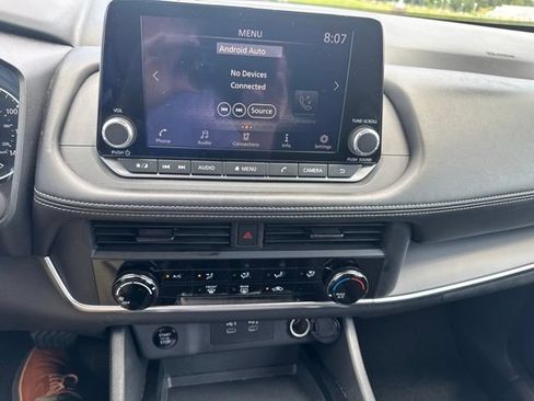Used 2024 Nissan Rogue S FWD image 20