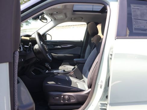 New 2026 Chevrolet TrailBlazer LT w/ Convenience Package FWD image 14