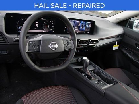 New 2026 Nissan Sentra SR w/ Floor Mat Package FWD image 4