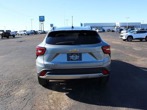 New 2026 Chevrolet Trax LT image 8