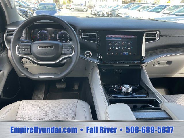 Used 2024 Jeep Wagoneer Series II w/ Flexible Seating Group AWD/4WD image 15